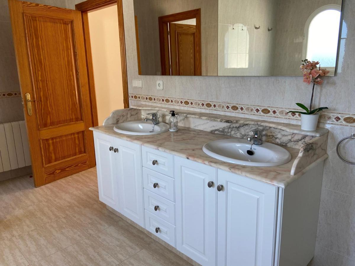Villa Altea 2 Pools - 24 Persons Kültér fotó